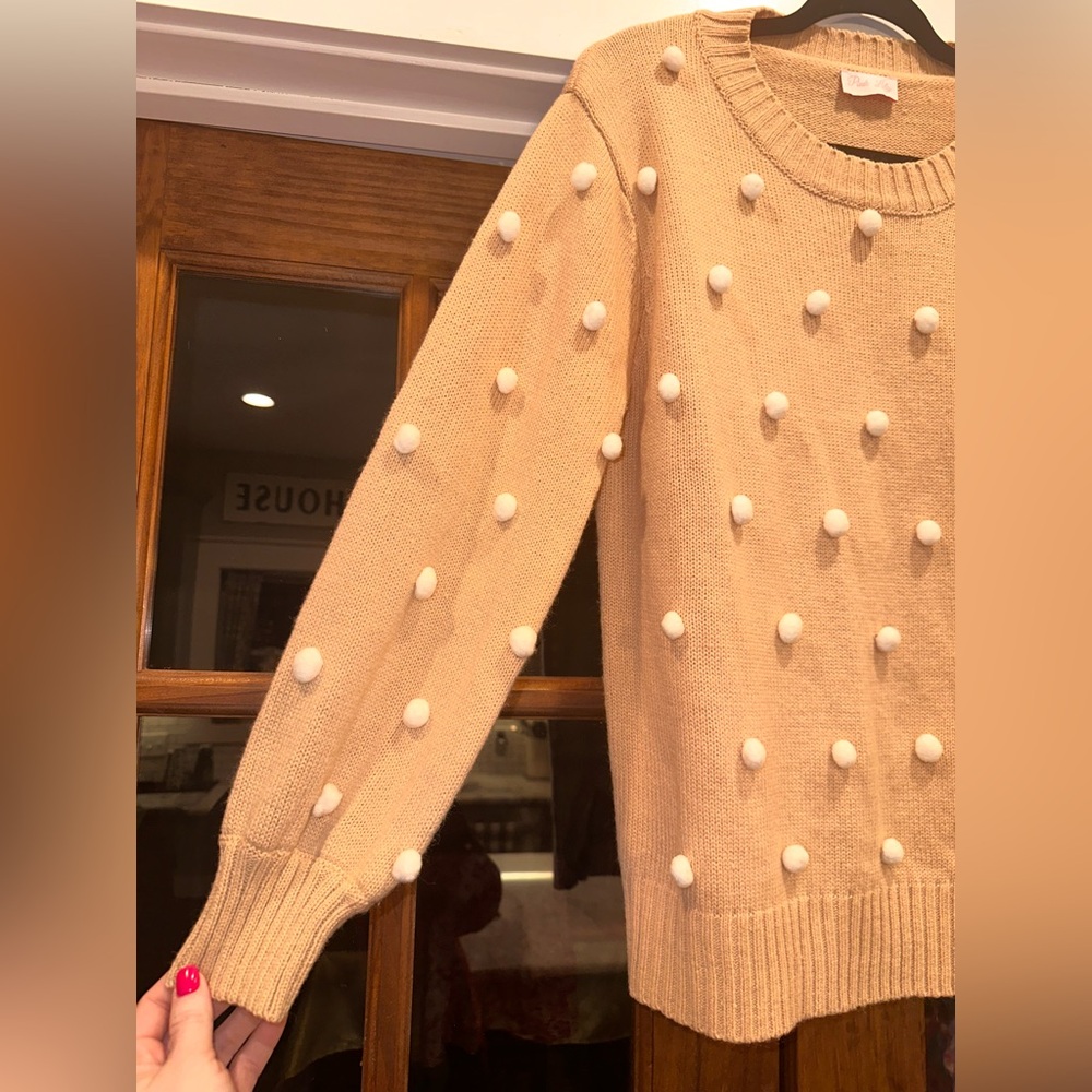 EUC Pink Lily Women's Size Medium Beige Sweater with White Pom Pom Accents - Picture 3 of 9